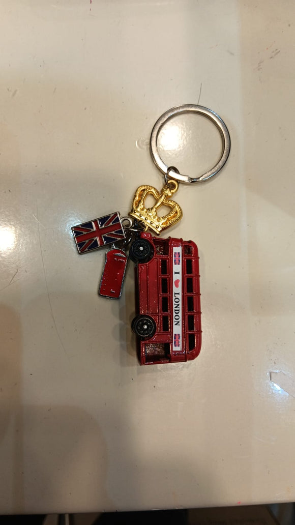 Harrods bus keyring..سلسلة مفاتيح على شكل باص