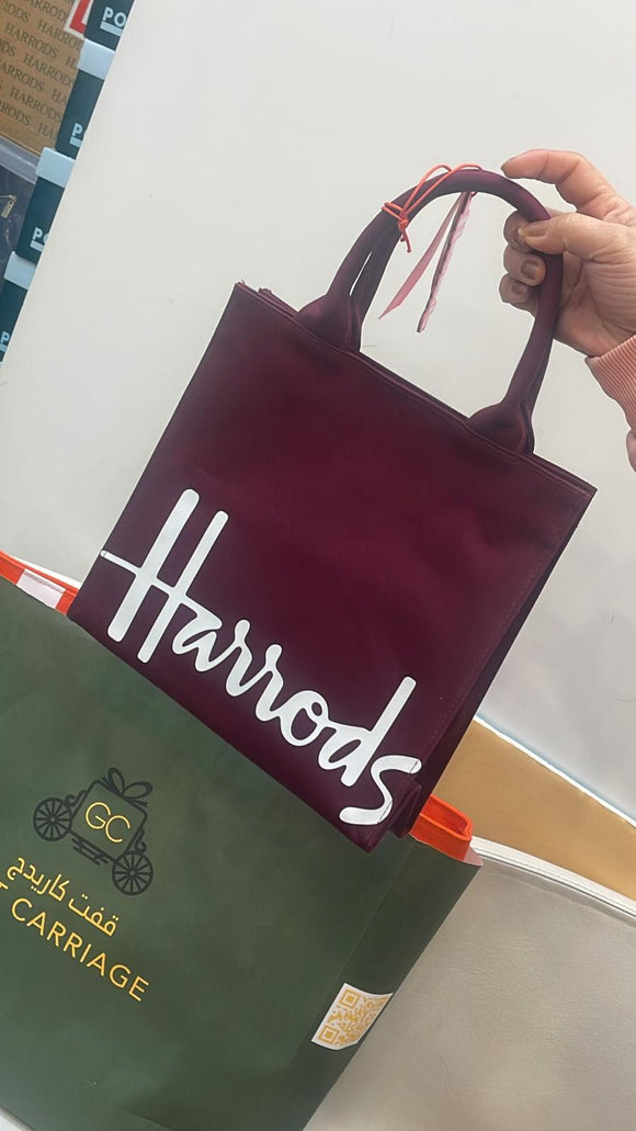 Harrods

Small Cotton Logo Tote Bag ( Berry)...حقيبة صغيرة من القطن ب لون (توت)