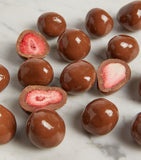 Milk Chocolate Coated Strawberries (230g)...الفراولة المغطاة بالشوكولاتة بالحليب (230 جرام)