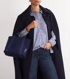 Harrods
Mini Cotton Logo Tote Bag (Navy)حقيبة قطنية بشعار هارودز حجم صغير لون ازرق داكن
