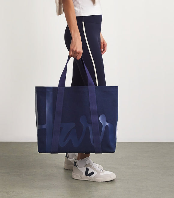 Harrods
Large Cotton Logo Tote Bag (Navy)حقيبة كبيرة من القطن  (لون ازرق داكن)