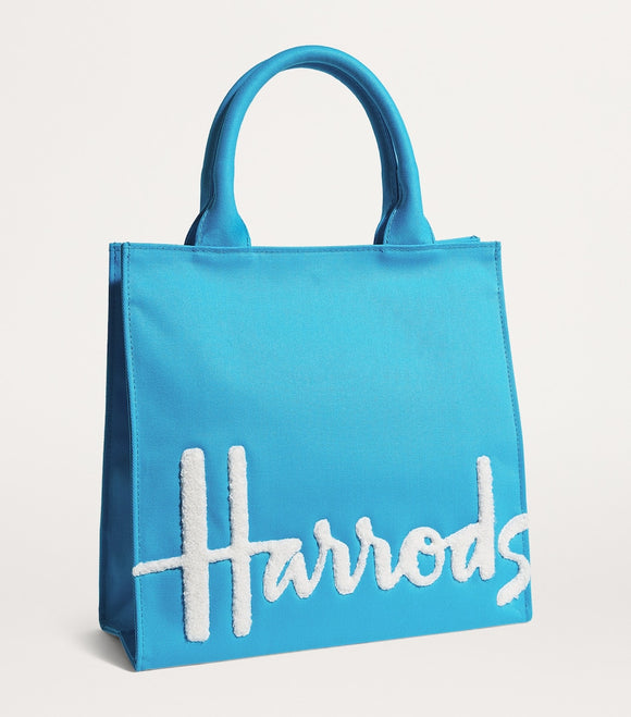 Harrods

Small Cotton Logo Tote Bag (Bright blue)..حقيبة صغيرة من القطن بشعار (أزرق فاتح)