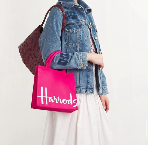 Harrods

Small Cotton Logo Tote Bag (pink)..حقيبة صغيرة من القطن باللون الوردي)