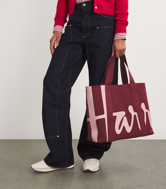 Harrods
Medium Cotton Logo Tote Bag (berry)..حقيبة حجم متوسط من القطن بشعار هارودز (لون التوت)