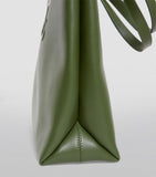 Medium Leather Kensington Tote Bag Green..حقيبة جلدية متوسطة الحجم باللون الاخضر