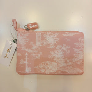 Pink Toile Pocket Shopper Bag..حقيبة تسوق جيبية من القماش  الوردي