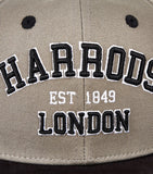 Varsity Logo Flat Peak Cap Grey..قبعة مسطحة بشعار الجامعة باللون الرمادي