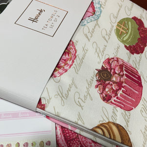 Cakes and Bakes Tea Towel Set منشفة الشاي بنقشة الكعكة والخبز