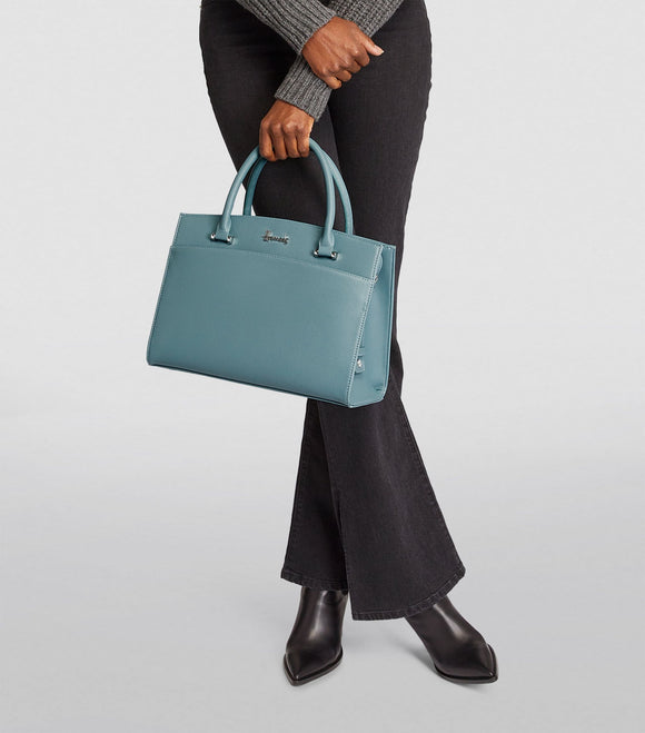 St James Blue Medium Shoulder Bag..حقيبة كتف سانت جيمس الزرقاء متوسطة الحجم